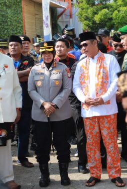 Plt Bupati Bekasi Asep Surya Atmaja Berkomitmen Menjaga Budaya Lokal Lewat Lebaran Bekasi