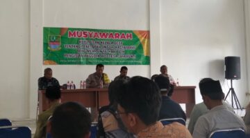 PEMBENTUKAN DAFTAR PEMILIH BPD DIMULAI! Musyawarah Desa Jayamukti Digelar, Babinkamtibmas Hadir Berikan Pengamanan