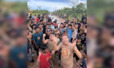 SINDIRAN TAMPAR! Bang Taun Turun ke “Jalan Kubangan Babi”, Warga Tulangbawang Geram Sudah 20 Tahun Diabaikan