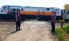 Waspada Perlintasan Tanpa Palang, Polsek Cikarang Timur Intensifkan Pemantauan di Gang Mahmud