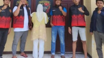 WANITA ASAL MUARA ENIM DIAMANKAN POLISI, GELAPKAN UANG RP 60 JUTA DENGAN MODUS TAWARAN KERJA