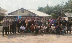 KAPOLSEK DENTETELADAS AJAK WARGA TETAP LESTARIKAN GOTONG ROYONG JAGA KONDISI JALAN