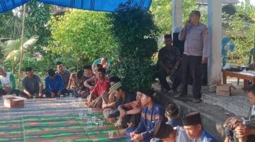 Peringati Bulan Muharam, Kapolsek Dente Teladas Salurkan Santunan Rp500 Ribu Kepada Yatim Piatu