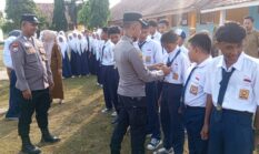 Tindak Lanjut Video Dugaan Perundungan Pelajar Viral, Polsek Dente Teladas Gelar Penyuluhan di SMPN 5